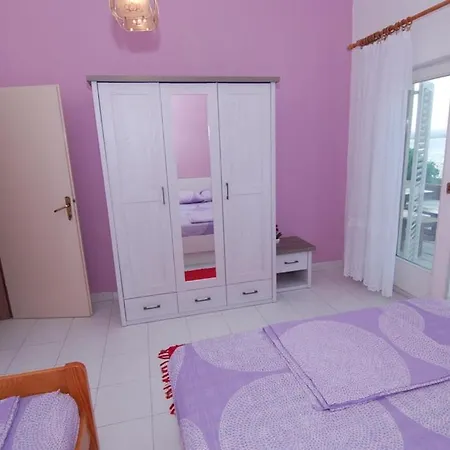 Kraj, Tratica Apartment *